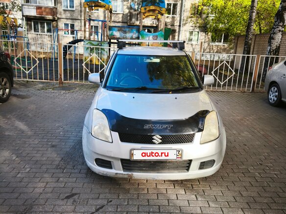 2009 Suzuki Swift III, серебристый, 450000 рублей