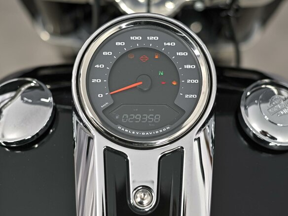 2020 Harley-Davidson Sport Glide, чёрный, 1449000 рублей - вид 8