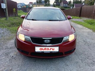 2010 Kia Cerato 5-speed II, красный, 529000 рублей, вид 2
