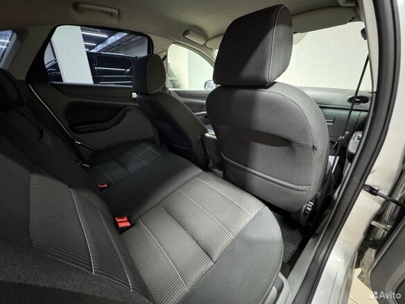 2009 Ford Focus II Рестайлинг, серебристый, 750000 рублей - вид 29