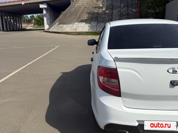 2014 Lada (ВАЗ) Granta I, белый, 520000 рублей - вид 6