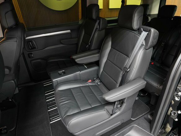 2026 Opel Zafira Life XL I Рестайлинг, чёрный, 6581660 рублей - вид 13
