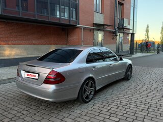 2006 Mercedes-Benz E-Класс 200 III (W211, S211) Рестайлинг, серебристый, 715000 рублей, вид 5
