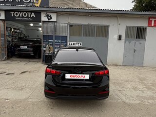 2018 Hyundai Solaris II, чёрный, 1050000 рублей, вид 4