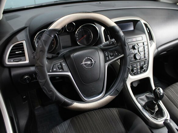 2011 Opel Astra J, серый, 710000 рублей - вид 5