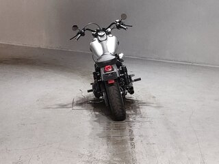 2011 Harley-Davidson Street Bob, серебристый, 845000 рублей, вид 4