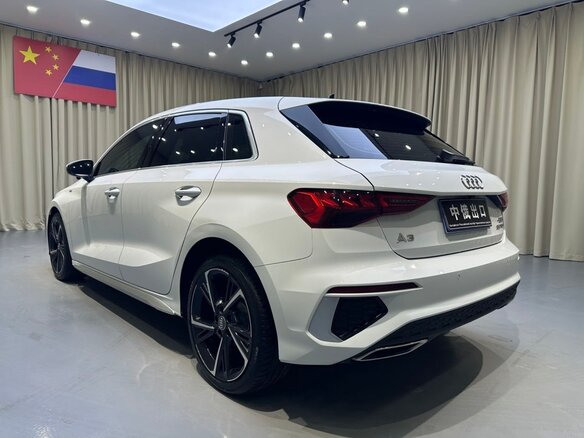 2022 Audi A3 Sportback 35 TFSI IV (8Y), белый, 2100000 рублей - вид 4
