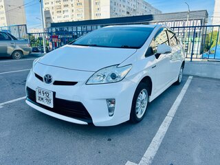 2013 Toyota Prius III Рестайлинг (XW30), белый, 1100000 рублей, вид 2