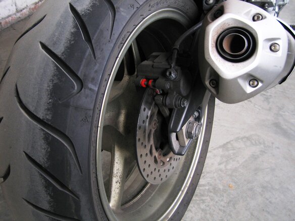 2008 Yamaha FZ1, красный, 480000 рублей - вид 8