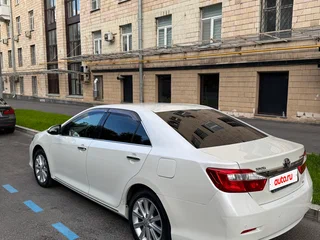 2014 Toyota Camry VII (XV50), белый, 1380000 рублей, вид 4