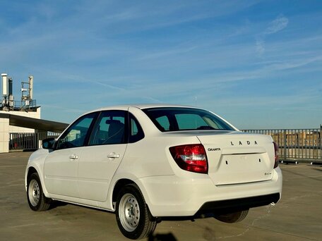 2026 Lada (ВАЗ) Granta CNG I Рестайлинг, белый, 1196000 рублей, вид 3