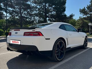 2014 Chevrolet Camaro V Рестайлинг, белый, 2500000 рублей, вид 4