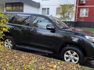 2015 Toyota Land Cruiser Prado 150 Series Рестайлинг 1, чёрный, 3300000 рублей, вид 4