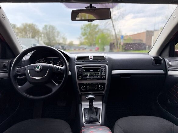 2012 Skoda Octavia II (A5) Рестайлинг, красный - вид 11