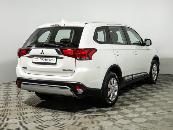 2019 Mitsubishi Outlander III Рестайлинг 3, белый, 1749700 рублей - вид 4