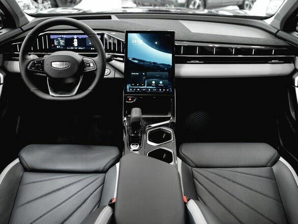 2026 Geely Atlas II, чёрный, 3909990 рублей - вид 9