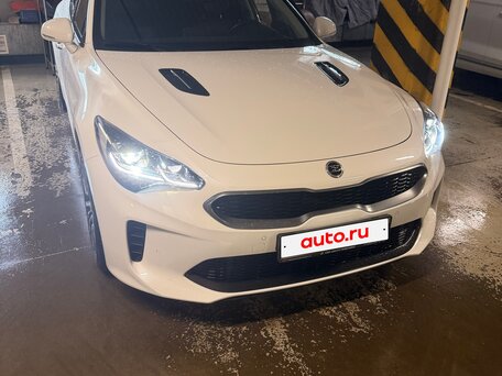 2019 Kia Stinger I, белый, 2930000 рублей, вид 1