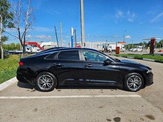 2021 Kia K5 III, чёрный, 2650000 рублей, вид 4