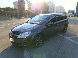 2011 Opel Astra H Рестайлинг, серый, 700000 рублей, вид 3