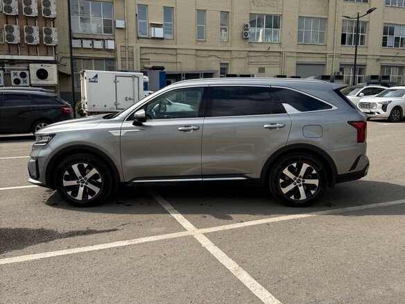 2022 Kia Sorento IV, серебристый, 4150000 рублей - вид 5