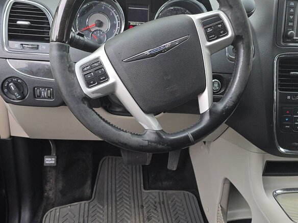 2014 Chrysler Voyager Grand V Рестайлинг, чёрный - вид 5
