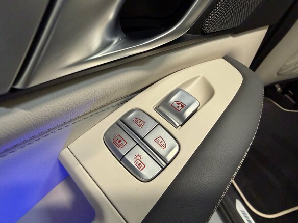 2022 BMW X7 40d I (G07) Рестайлинг, серый, 11900000 рублей - вид 23