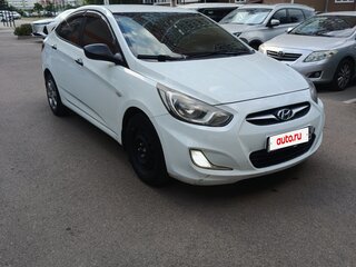 2011 Hyundai Solaris I, белый, 600000 рублей, вид 3