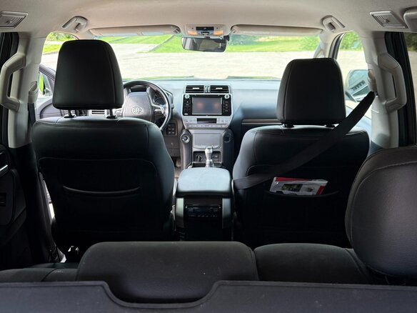 2019 Toyota Land Cruiser Prado 150 Series Рестайлинг 2, чёрный, 5600000 рублей - вид 11