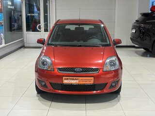 2006 Ford Fiesta Mk5, красный, 350000 рублей, вид 2