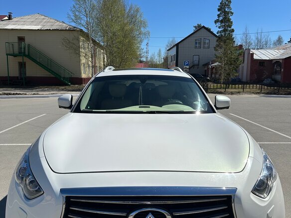 2012 Infiniti FX37 II (S51) Рестайлинг, белый, 2650000 рублей - вид 1