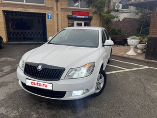 2011 Skoda Octavia II (A5) Рестайлинг, белый, 690000 рублей, вид 2