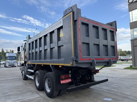 2023 FAW J6 CA3250, белый, 6200000 рублей, вид 5