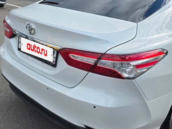 2022 Toyota Camry VIII (XV70) Рестайлинг, белый, 2250000 рублей - вид 20