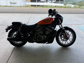 2024 Harley-Davidson Nightster, оранжевый, 1100000 рублей, вид 2
