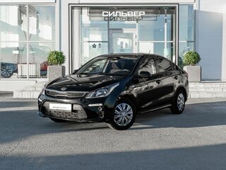 2019 Kia Rio IV, чёрный, 1480000 рублей, вид 1