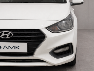 2018 Hyundai Solaris II, белый, 896373 рублей, вид 4