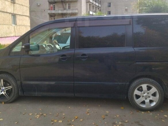 2007 Nissan Serena III (C25), чёрный, 850000 рублей - вид 2