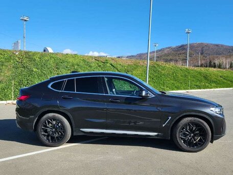 2021 BMW X4 20d II (G02) Рестайлинг, серый, 5900000 рублей, вид 2
