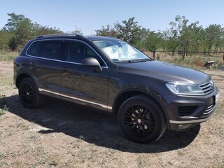2015 Volkswagen Touareg II Рестайлинг, коричневый, 2550000 рублей, вид 1