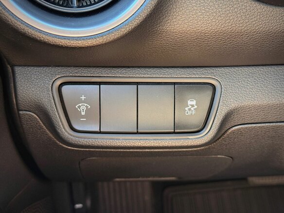 2022 Kia Cerato IV Рестайлинг, красный, 1689000 рублей - вид 19