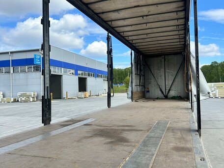 2017 Schmitz Cargobull 9084, серый, 1950000 рублей, вид 2