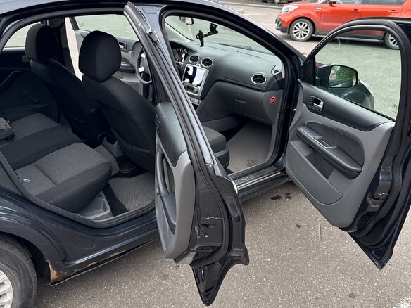 2010 Ford Focus II Рестайлинг, серый, 550000 рублей - вид 15