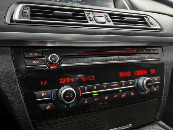 2013 BMW 7 серии Long 750Li xDrive V (F01/F02/F04) Рестайлинг, чёрный, 1620000 рублей - вид 24