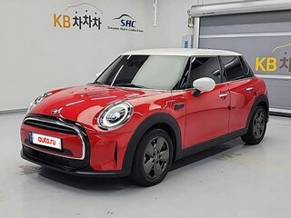 2023 Mini Hatch Cooper III (F55/F56) Рестайлинг 2, красный, 2170000 рублей, вид 1