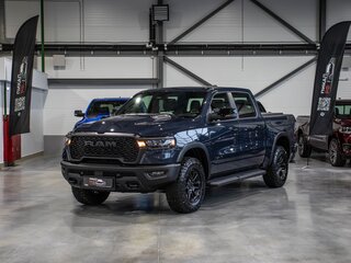 2025 Ram 1500 Crew Cab V Рестайлинг, синий, 8590000 рублей, вид 1