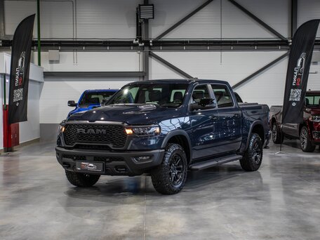 2025 Ram 1500 Crew Cab V Рестайлинг, синий, 8490000 рублей, вид 1