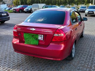 2008 Chevrolet Aveo I Рестайлинг, красный, 220000 рублей, вид 5