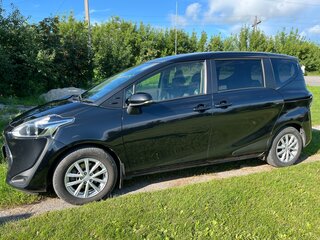 2019 Toyota Sienta II Рестайлинг, чёрный, 1450000 рублей, вид 4
