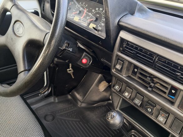 2011 Lada (ВАЗ) 2121 (4x4) I Рестайлинг, белый, 630000 рублей - вид 6