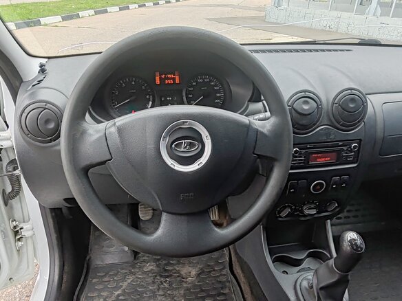 2017 Lada (ВАЗ) Largus I, белый, 630000 рублей - вид 12